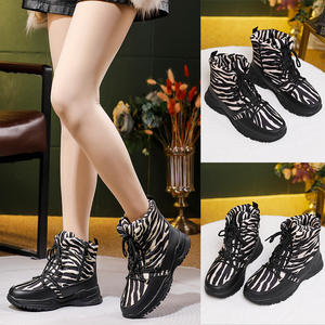 รองเท้าบูทหิมะแบบหนาพื้นหนา น้ำหนักเบา สำหรับผู้หญิง แฟชั่นลายม้าลาย กันลื่น อุ่น ไซส์ใหญ่  คอลเลคชั่นฤดูใบไม้ร่วง-ฤดูหนาว ปี 2025 - Product Image 2