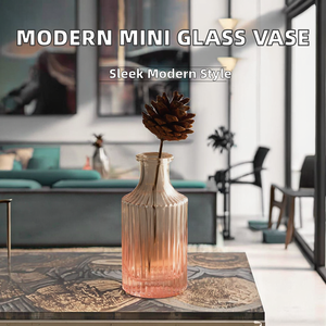 Jarrón de Cristal Transparente Moderno para Decoración del Hogar, Diseño Artístico Art Deco con Rayas Verticales - Product Image 2