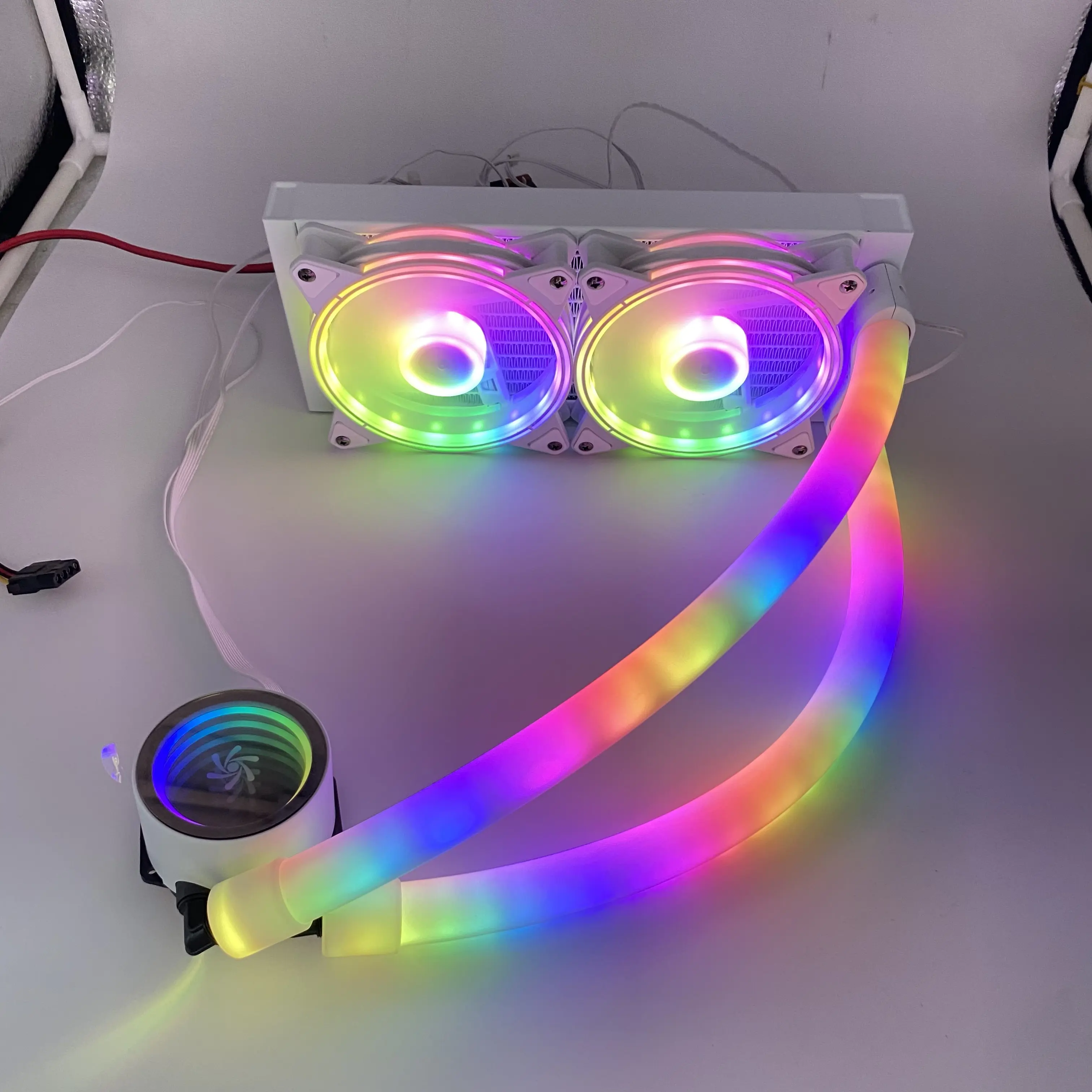 SIXTY-SIX Flüssigkeits kühler mit Rainbow Light Tube Wasserkühlungskit-PC für CPU-und Computer gehäuse