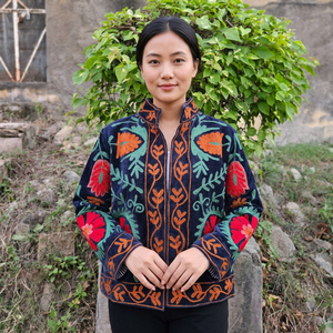 Veste florale brodée à la main pour femme, col mandarin, manches longues, coton et fibre de bambou, tenue décontractée d'automne, cadeau pour elle - Product Image 1