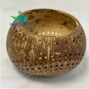 Nouveau design Meilleure vente Bougeoir en coquille de noix de coco avec laque à l'intérieur des accessoires de décoration intérieure faits à la main d'Indonésie - Product Image 1