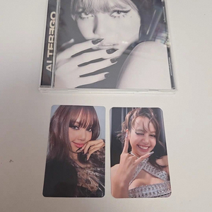 9.9 por 50 Tarjetas Coleccionables Oficiales de Lisa de BLACKPINK - Recubrimiento UV, Acabado Brillante, Perfectas para Fans y Coleccionistas de K-pop! - Product Image 5