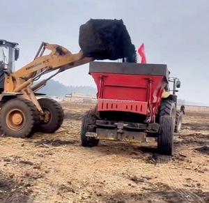 Esparcidor de Fertilizante Granular de Doble Disco, Arrastrado por Tractor, Esparcidor de Estiércol Centrífugo de Doble Disco con Amplio Alcance para Grandes Terrenos - Product Image 3