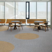 Antistatische Nylon-Teppichfliesen mit PVC-Rücken Individuelles Muster für Open-Plan-Arbeitsplätze