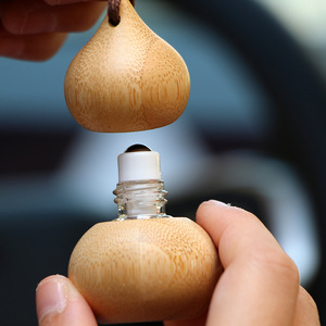Dispensador de Perfume y Aceites Esenciales de Bambú Estilo Chino con Asa de Calabaza Redonda para Botella, Grabado, Uso en Hogar y Oficina - Product Image 1