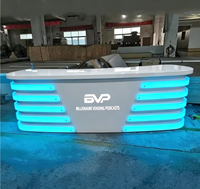 Bureau de diffusion LED moderne blanc brillant avec télécommande pour TV sportive et éclairage LED domestique