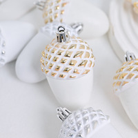 Nouvelles décorations de Noël en plastique de Chine, style vintage, blanches, 8 cm, en forme de gland, ornements plaqués pour sapin de Noël