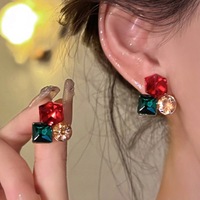 Pendientes de mujer de cubo de moda 2024, pendientes de tuerca de cristal elegantes para niñas, joyería de individualización
