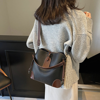 Sac à Bandoulière Femme de Caractère en Cuir Personnalisé, Sac Messager de Luxe Haute Qualité, Marque Tendance et Très Vendue
