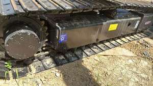 รถขุดขนาดเล็ก CAT303.5E 3 ตัน ยี่ห้อญี่ปุ่นแท้ มือสอง พร้อมเครื่องยนต์ เกียร์ ปั๊ม PLC สำหรับงานเกษตร ขายคุณภาพสูง ราคาถูก - Product Image 4
