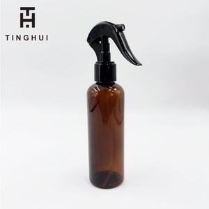 ขวดสเปรย์น้ำหอมเปล่า PET สีน้ำตาลอำพันใส ขนาด 30 มล. 50 มล. 60 มล. 250 มล. แบบไหล่เรียบ สำหรับใส่โทนเนอร์เครื่องสำอาง พร้อมหัวฉีดสเปรย์ - Product Image 1
