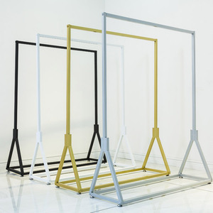 ملابس معدنية بسيطة من الحديد المطاوع ، مخزون أرفف للرجال والنساء من الأرض إلى الأرض - Product Image 3