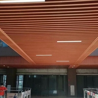 Plafond de décoration boisé en tube carré en bois composite écologique