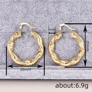 Orecchini a Cerchio in Oro E4442 Unisex, Gioielli Raffinati di Tendenza per Uso Quotidiano - Product Image 6