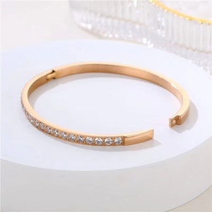 Pulseira de Aço Inoxidável Personalizada com Banho de Ouro 18K e Zircônia para Mulheres - Product Image 5