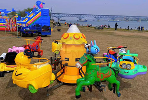 Giostra Girevole per Bambini da Esterno <span class=keywords><strong>con</strong></span> Cavalli e Sedute di Varie Forme Illuminate - Product Image 4