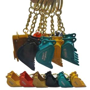 พวงกุญแจรถขุด รูปถังรถขุด สำหรับคาร์เตอร์ คูโบต้า โคมัตสึ ฮิตาชิ โคเบลโก้ - Product Image 3