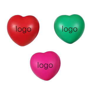 Squishy Mềm PU Bọt Chống Căng Thẳng Cứu Trợ Bóng Tùy Chỉnh Hình Trái Tim Bóng Đá Táo Bóp PU Chống Căng Thẳng Bóng Đồ Chơi Với Logo - Product Image 1