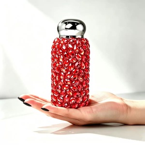 Vaso Térmico Aislado con Pedrería Roja, Botella Térmica Portátil de Acero Inoxidable para Viajes, Oficina, Regalo - Product Image 1