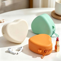 Tas Penyimpanan Kabel Data, Earphone, dan Kosmetik Bentuk Hati Mini, Dompet Silikon