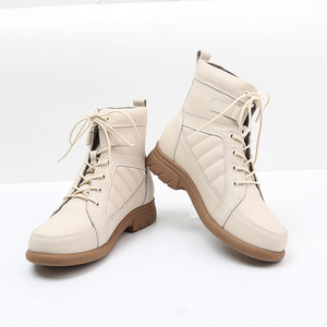 Bottines mi-mollet en cuir de vachette pour femme, confortables, en cuir blanc avec fourrure, à lacets, semelle plate, souples, pour l'automne et l'hiver - Product Image 3