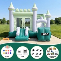 Château gonflable vert menthe avec toboggan pour enfants, idéal pour les fêtes d'anniversaire en extérieur ou en intérieur, pour le jardin ou la maison