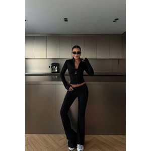 Ensemble de costume court noir pour femmes - Product Image 2