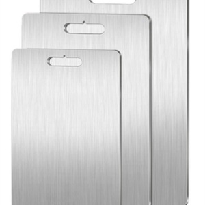Planche à découper en acier inoxydable de haute qualité pour la cuisine - Product Image 1