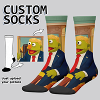 Chaussettes personnalisées en tricot Spandex/Polyester avec impression numérique de portraits de personnages de dessins animés amusants, marque JINSE, service ODM, prix bas