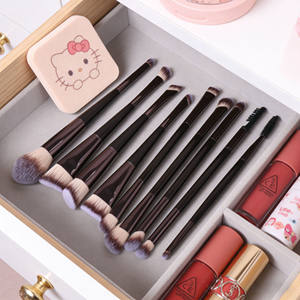 Juego de 4 <span class=keywords><strong>brochas</strong></span> de <span class=keywords><strong>maquillaje</strong></span>, <span class=keywords><strong>brochas</strong></span> suaves para base, colorete, sombra de ojos y corrector, herramienta cosmética portátil para mujeres, <span class=keywords><strong>uso</strong></span> diario y de viaje - Product Image 4