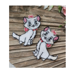 Boucles d'oreilles faites à la main avec perles de qualité supérieure, travail artisanal artistique, bijoux de mode pour les fêtes, occasions festives et spéciales. - Product Image 3