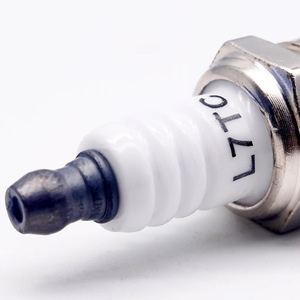 Pièces et accessoires pour tondeuses à gazon : Bougie d'allumage compatible L7TC pour le commerce transfrontalier, à flamme neutre, pour l'alimentation en huile des tondeuses - Product Image 4
