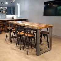 Mobilier commercial moderne avec dessus en bois et pieds en métal Table de bar haute en bois pour la cuisine et le restaurant