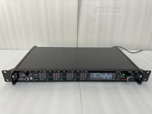 Sistema Microfonico Wireless Professionale UHF a 4 Canali 500/600/900MHz Ad4q per KTV e Performance sul Palco - Product Image 4