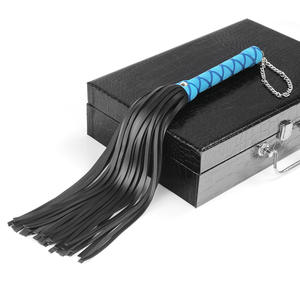 Látigo de Cuero PU con Diseño Trenzado, Látigo Sexual BDSM para Bondage, Juguete de Restricción para Esclavos, Adecuado para el Fustigado de Glúteos en Parejas Femeninas - Product Image 5