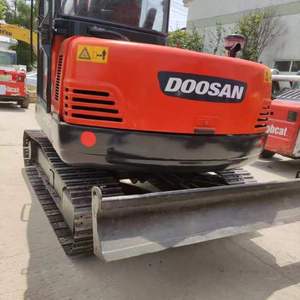 Miniexcavadora Doosan DH55 de 5.5 Toneladas de Peso Operativo, Motor Cummins, Cucharón de Excavación Kawasaki con Capacidad de 0.2m, Equipo Usado - Product Image 2