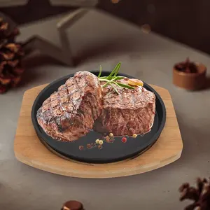 Peralatan dapur laris panci steak wajan fajita kuallet bulat besi cor piring sizzling panas dengan dasar kayu