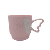 Tasse à café unique en céramique violette mouchetée avec poignée papillon - Design moderne pour la rentrée scolaire, compatible lave-vaisselle et micro-ondes