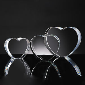 Großhandel Tischdekoration Herzförmiger Blanko-Kristall-Ornament für Lasergravur Familien-Fotorahmen Haustier-Familien-Andenken - Product Image 6