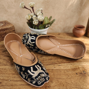BS INTERNATIONAL OEM Chaussures de marche en cuir personnalisées pour femmes, broderie traditionnelle, design fantaisie, tendance mode, toutes saisons 2025 - Product Image 1