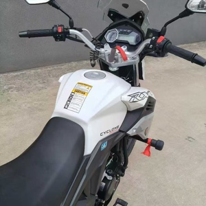 Motocicleta de Alto Rendimiento con Motor de 150cc EFI Refrigerado por Agua, Directo de Fábrica, Comparable con un Auto Nuevo, Combustible de Gasolina - Product Image 5