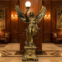 Statue de déesse classique en bronze – Sculpture féminine hellénistique moulée à la cire perdue avec piédestal orné, Statue en bronze