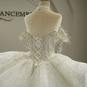 Vestido de Novia Moderno GT26017 con Lentejuelas, Borlas, Escote Corazón, Estilo Imperio, Encaje Floral y Cristales - Product Image 6