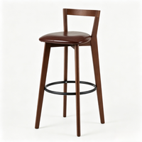 Tabouret de bar scandinave minimaliste en bois massif avec dossier à lattes, chaise de comptoir, coussin en cuir PU marron, base noire