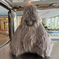 Statue de mascotte en fibre de verre floquée sur mesure, grande taille, pour vitrine de magasin, point photo, merchandising visuel, monstre poilu de dessin animé