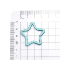 Clips de porte-clés en forme d'étoile Mini mousqueton Clip à ressort à verrouillage automatique à dégagement rapide durable Porte-clés à crochet en étoile à cinq branches