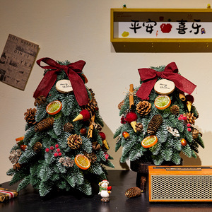 Arbre de Noël en <span class=keywords><strong>sapin</strong></span> noble fini de 30-40 cm avec nœud en velours et accents naturels, décoration de table réaliste pour les fêtes - Product Image 1