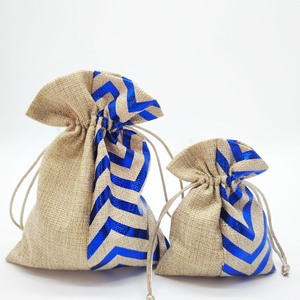 Sacs en lin personnalisés avec cordon de serrage pour Noël, avec impression, sac à bonbons pour fête - Product Image 5