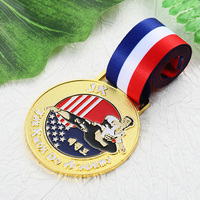 Médailles de karaté de haute qualité plaquées or en alliage de zinc, médailles de taekwondo en métal avec logo émaillé 3D et design de lettres, médailles de finisseur