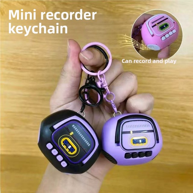 Portable Mini Plastic Voice Recording Keychain Retro Cassette Style Record Playback Pendant Cute Decorative Key Ring Backpack